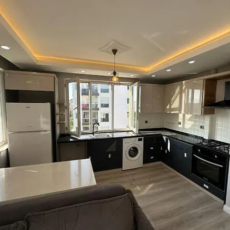 Fully Furnished Luxury In The Citycenter